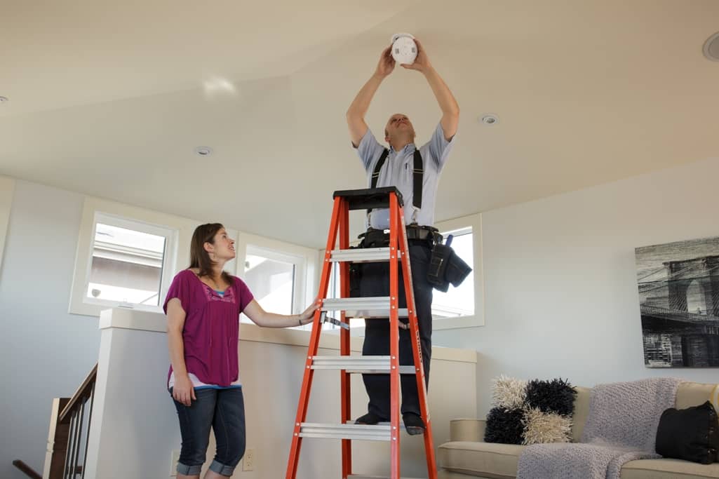 Difference Between Licensed Electricians and a “Handyman”