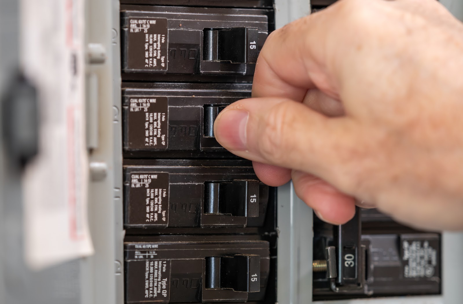 Emergency Electrical Services: What Calgary Businesses Should Do When the Power Goes Out